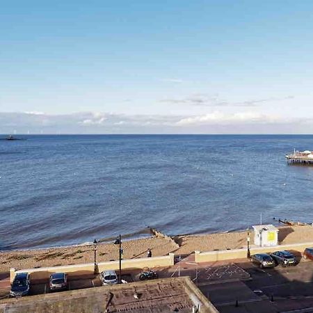 Stylish Beach Front Retreat 2 Bedrooms Herne Bay Buitenkant foto