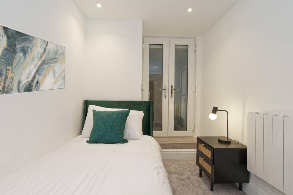 Stylish Beach Front Retreat 2 Bedrooms Herne Bay Buitenkant foto